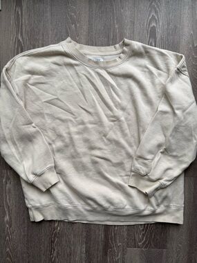 Old Navy Cream Crewneck Sweatshirt